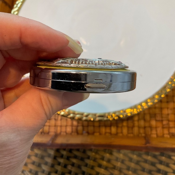 Lovely BRIGHTON Jeweled Butterfly Compact Mirror - Picture 7 of 7